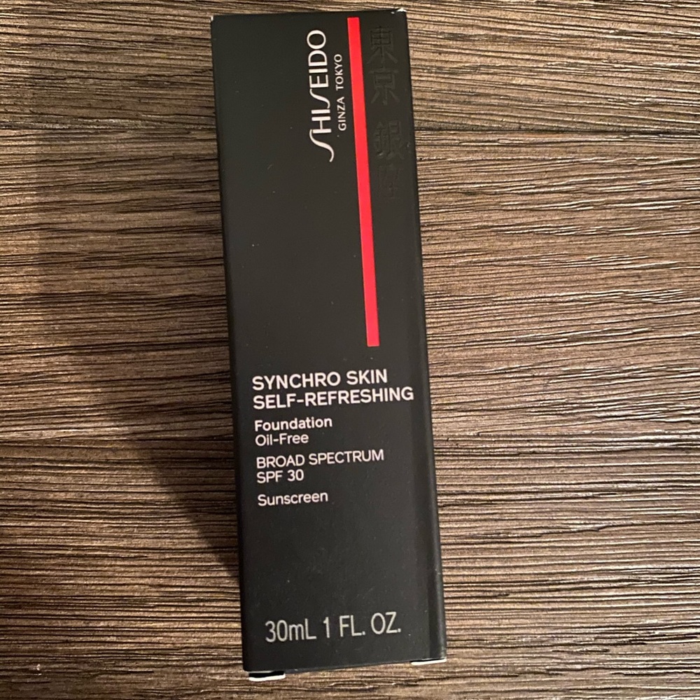Shiseido SynchroSkin Foundation Quartz color